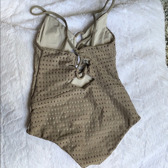 Acacia Honey One Piece - Picture 2 of 3